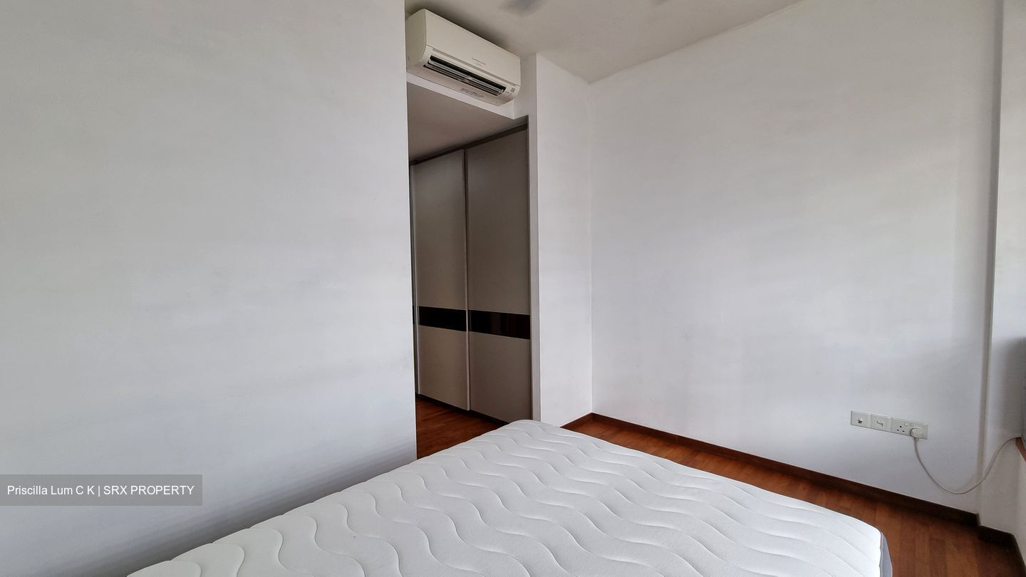 The Palette (D18), Condominium #585028271